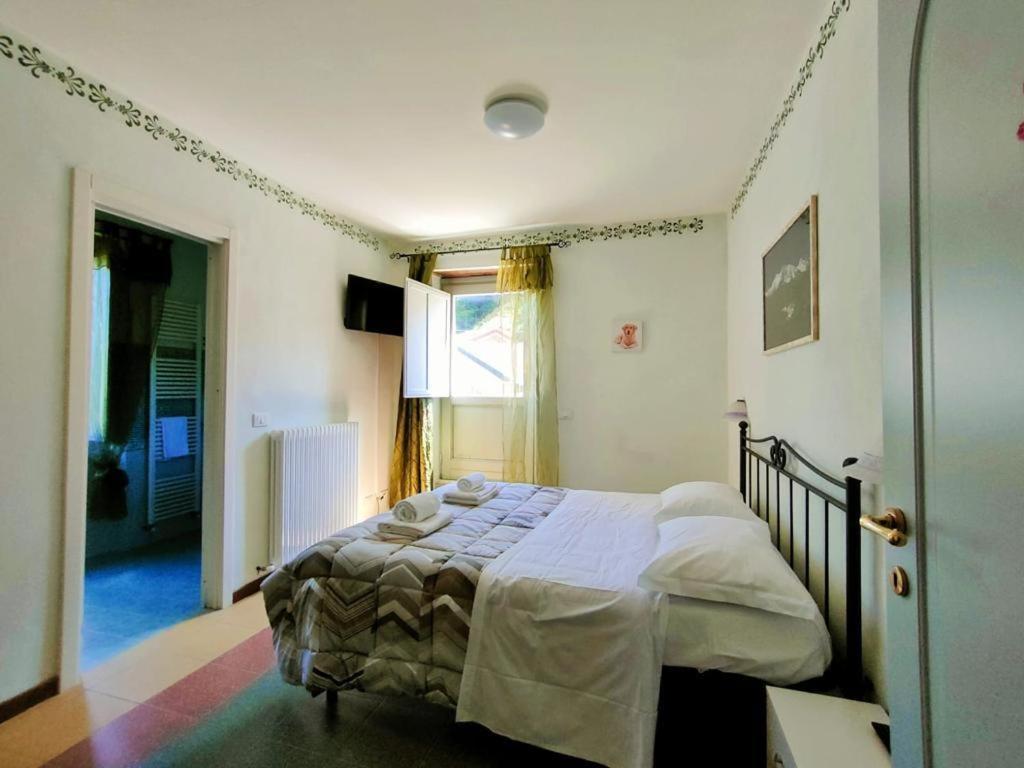 Hotel Palazzo Del Doma - Lake Vagli Vagli di Sotto Bagian luar foto
